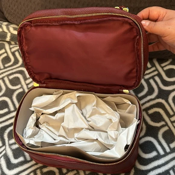 Tartan + Twine Double Zip Cosmetic Box Burgundy - Picture 4 of 4